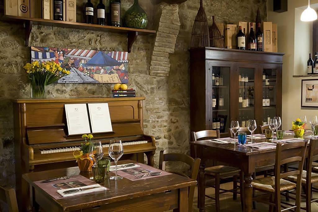Locanda Spirito Divino Беваня Екстериор снимка